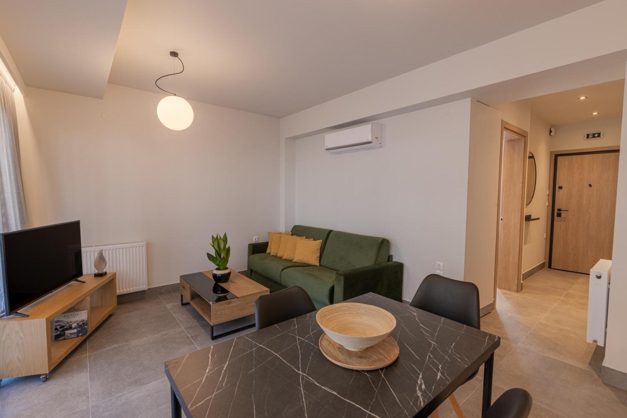 Aeson Premium Living Aparthotel Volos Exteriör bild