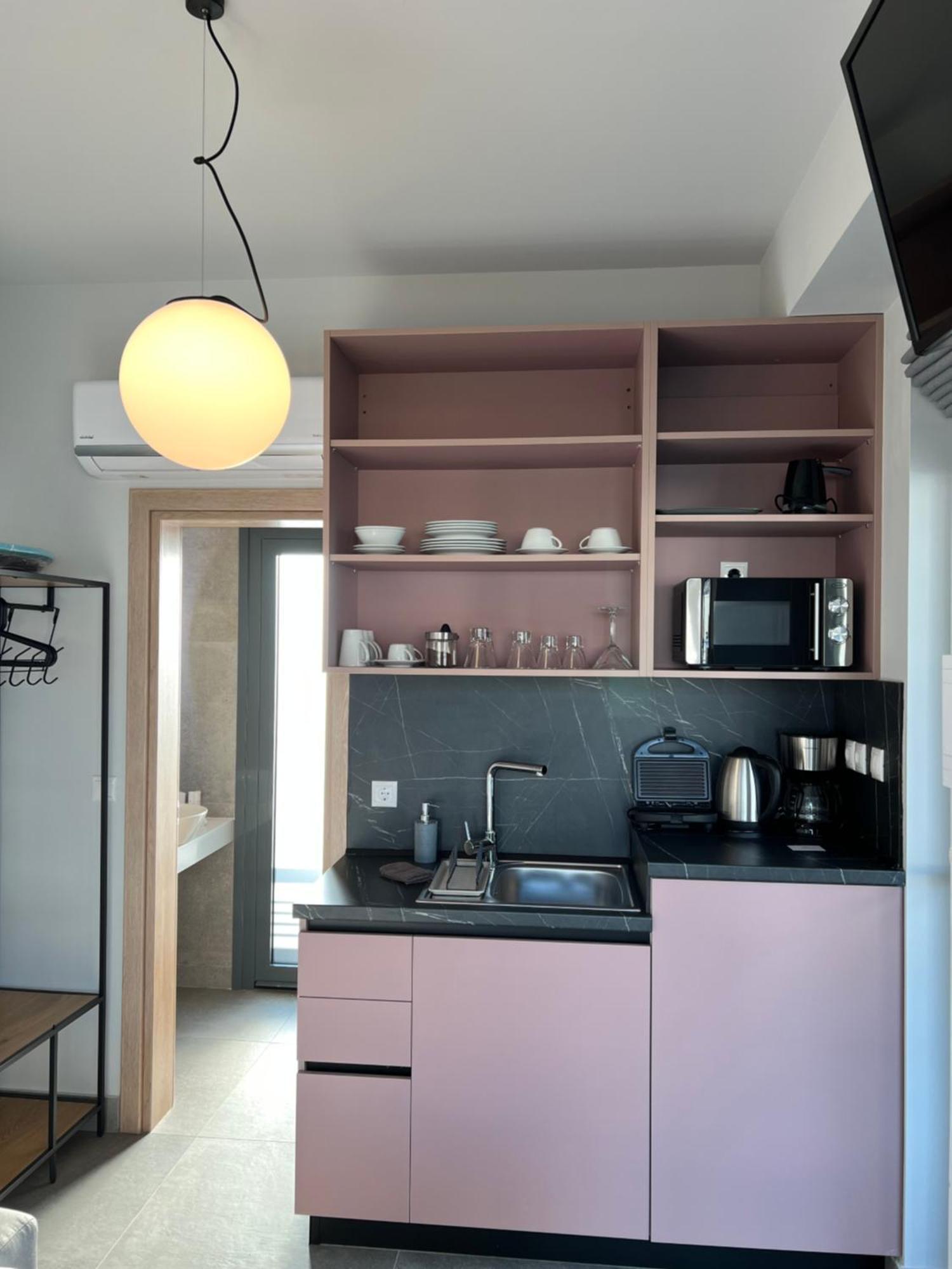 Aeson Premium Living Aparthotel Volos Exteriör bild