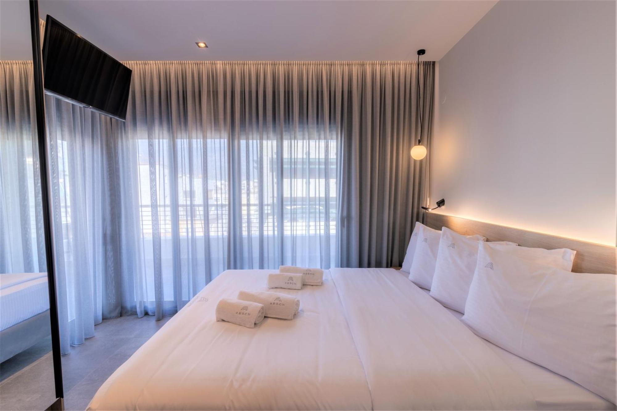 Aeson Premium Living Aparthotel Volos Exteriör bild