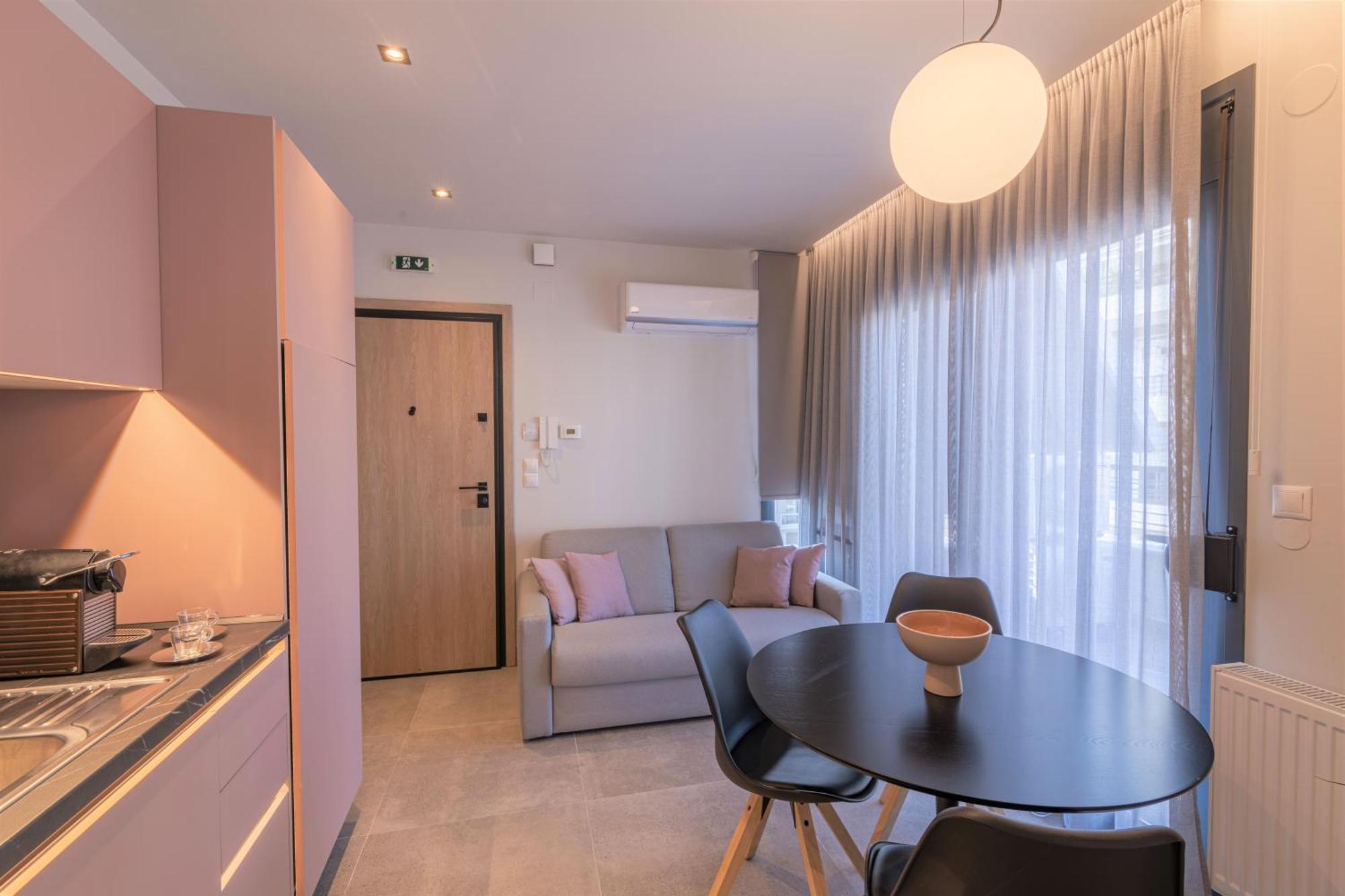 Aeson Premium Living Aparthotel Volos Exteriör bild