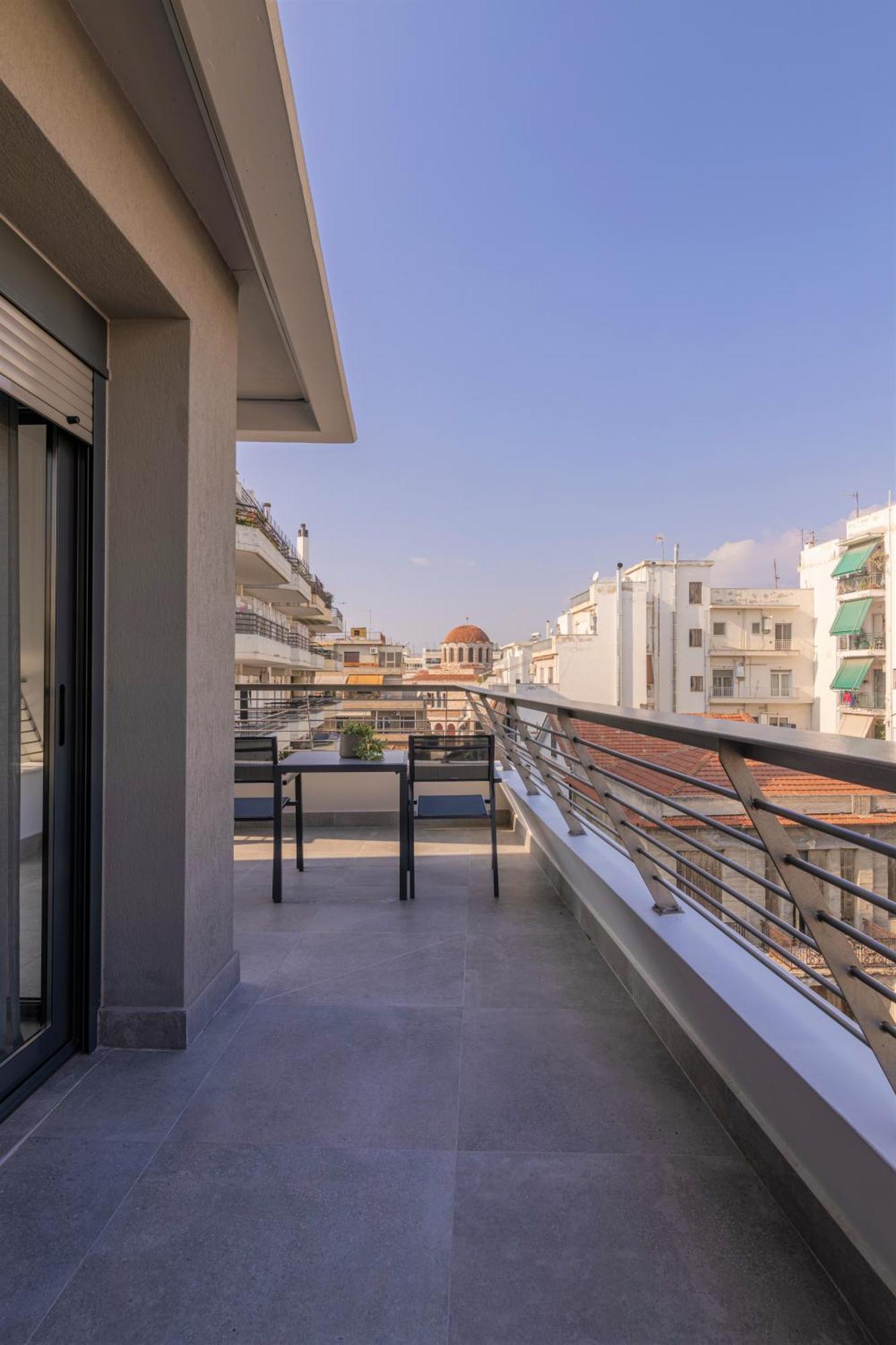 Aeson Premium Living Aparthotel Volos Exteriör bild