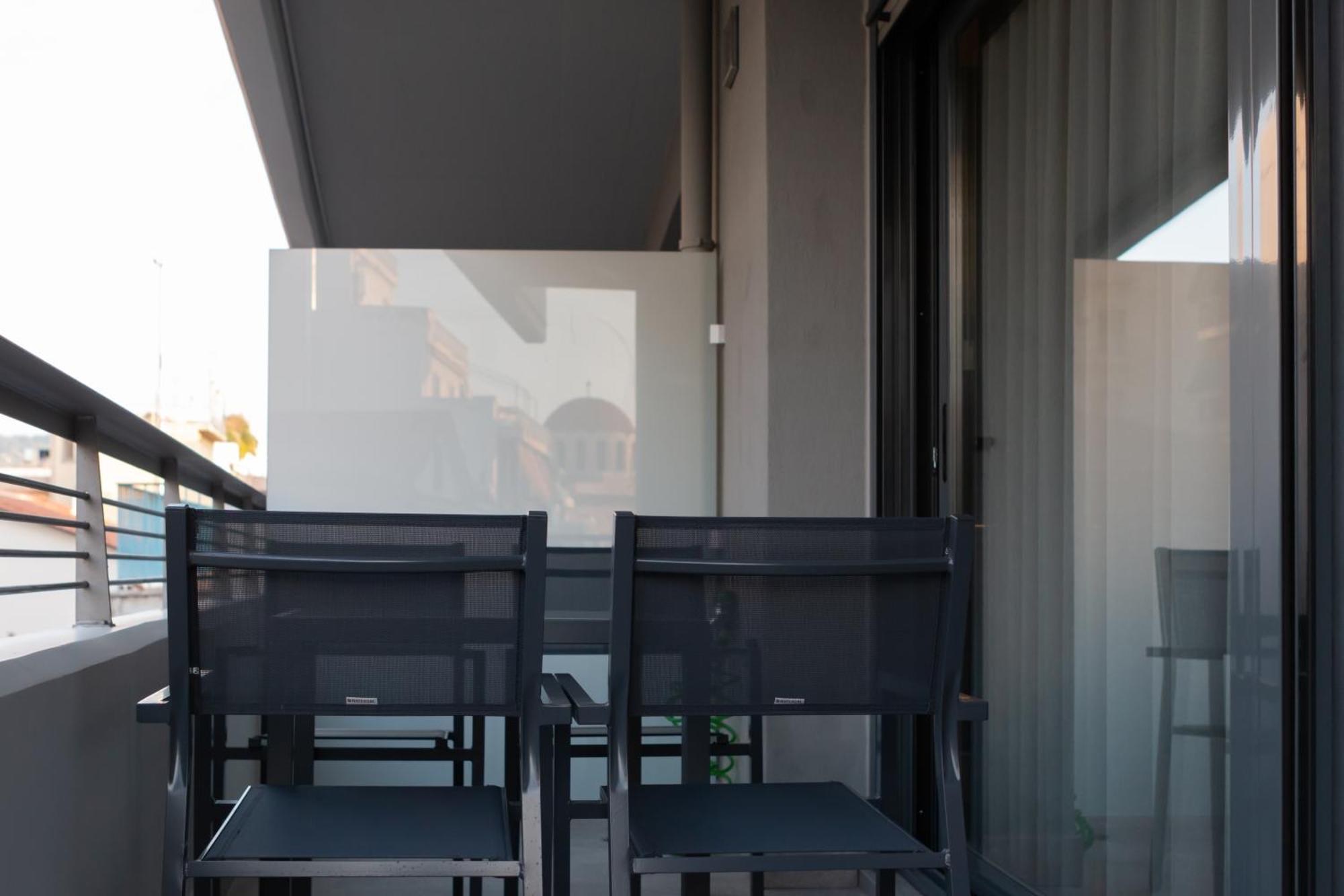 Aeson Premium Living Aparthotel Volos Exteriör bild