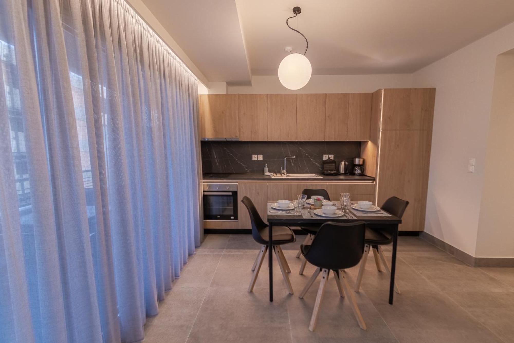 Aeson Premium Living Aparthotel Volos Exteriör bild