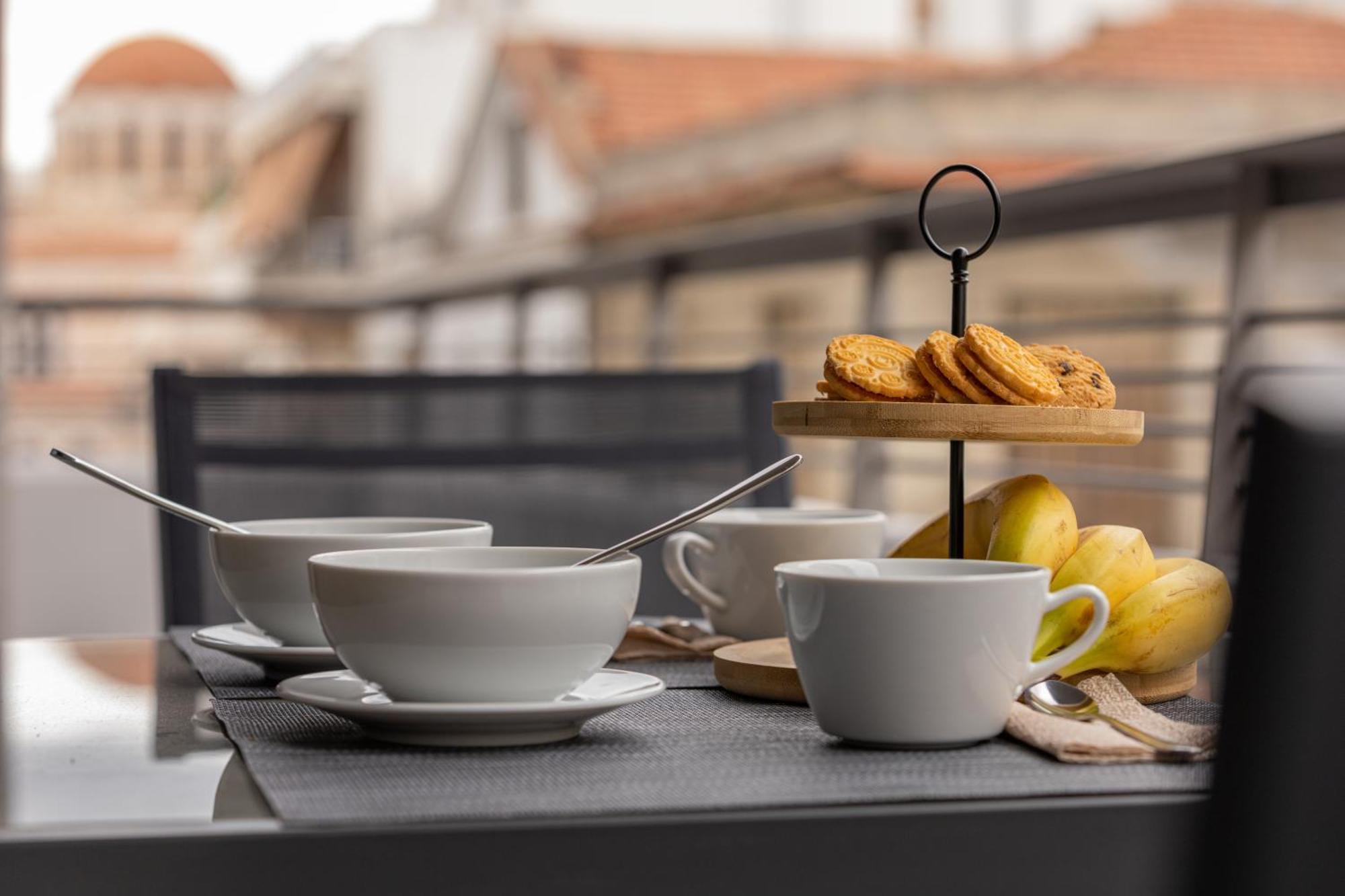 Aeson Premium Living Aparthotel Volos Exteriör bild