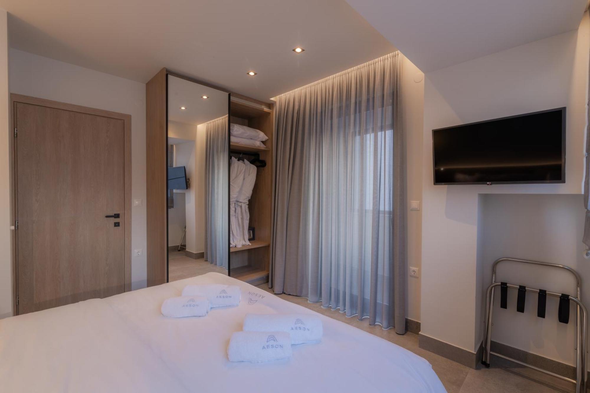 Aeson Premium Living Aparthotel Volos Exteriör bild