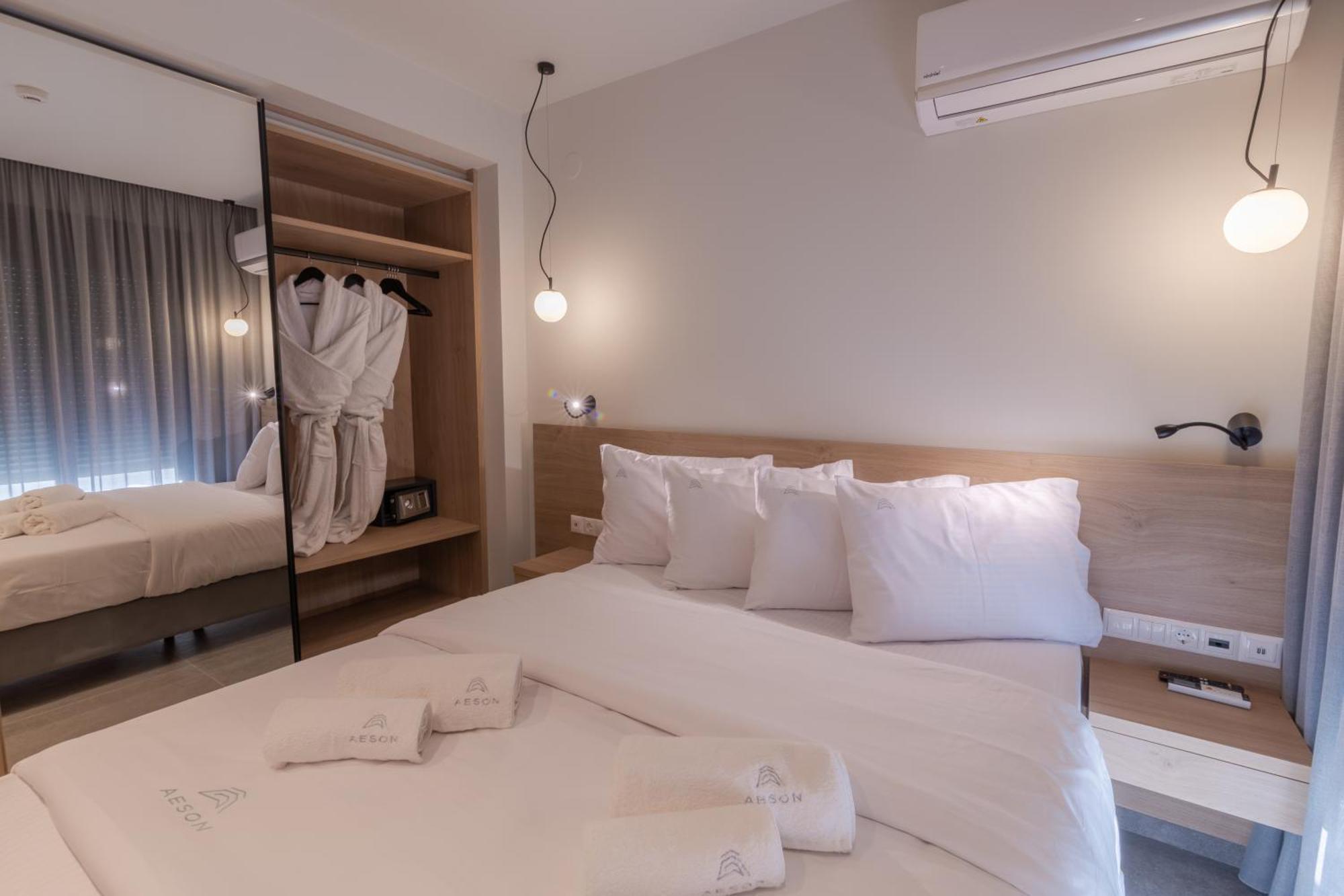Aeson Premium Living Aparthotel Volos Exteriör bild